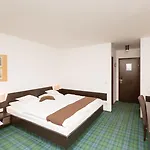 ألبينهوف بوستيليون 3*