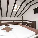 ألبينهوف بوستيليون فندق 3*