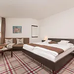 فندق ألبينهوف بوستيليون