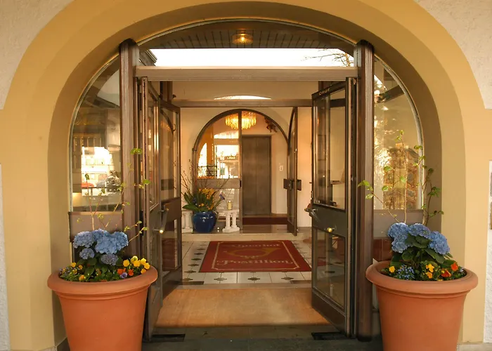 فندق ألبينهوف بوستيليون كوشل